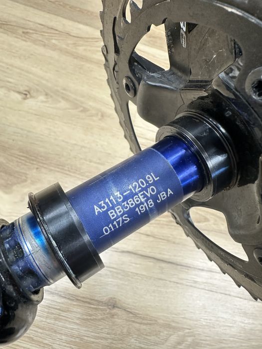 Korba FSA SL-K Light 52/36z 175mm Carbon BB386EVO  + Pedały Shimano