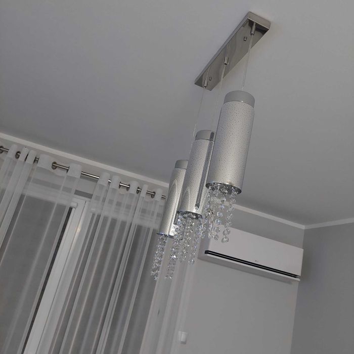 Lampy wiszące do salonu, jadalni