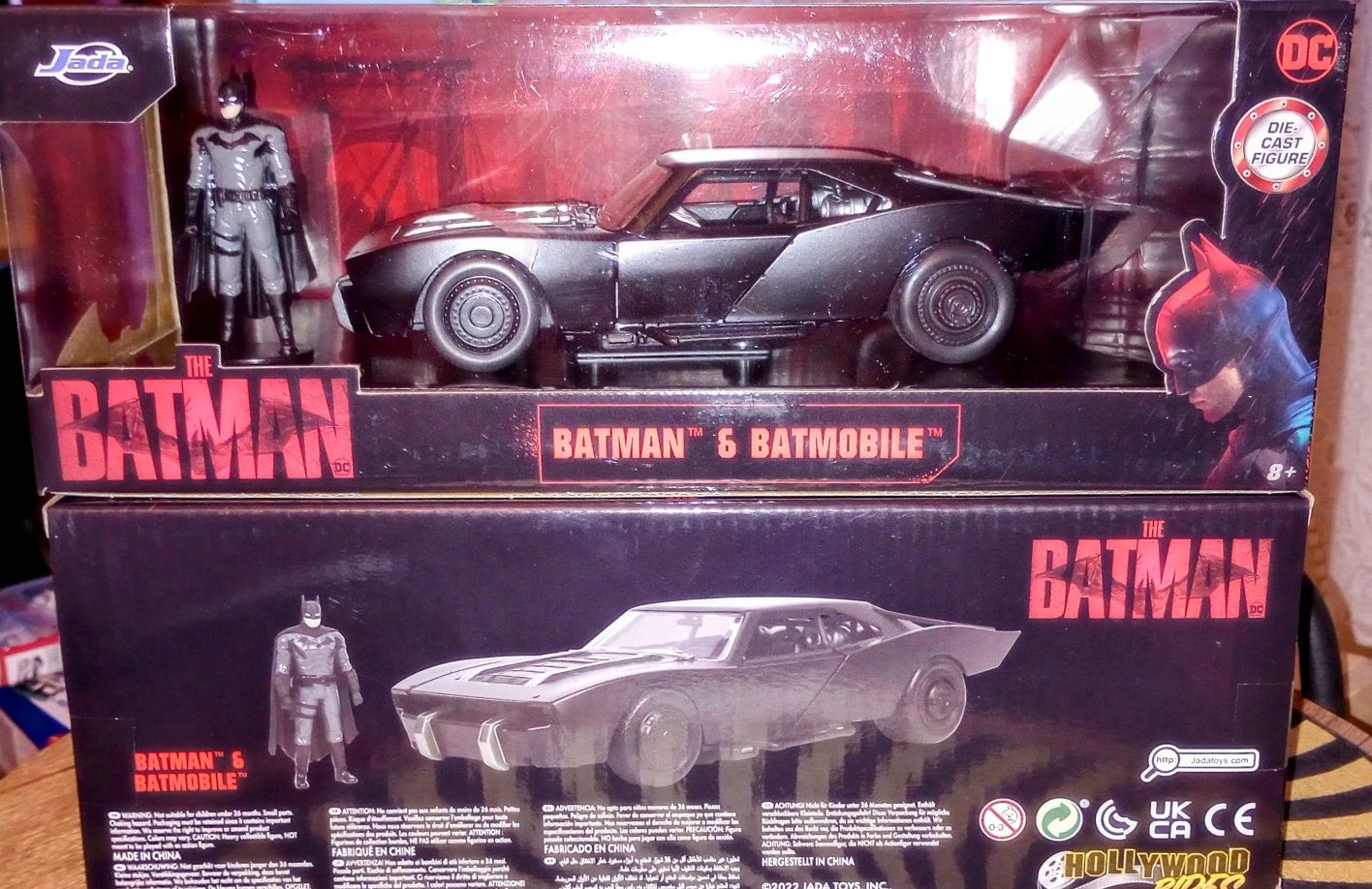 Model Jada Batmobile z figurą Batmana DC Nowy skala  1:24