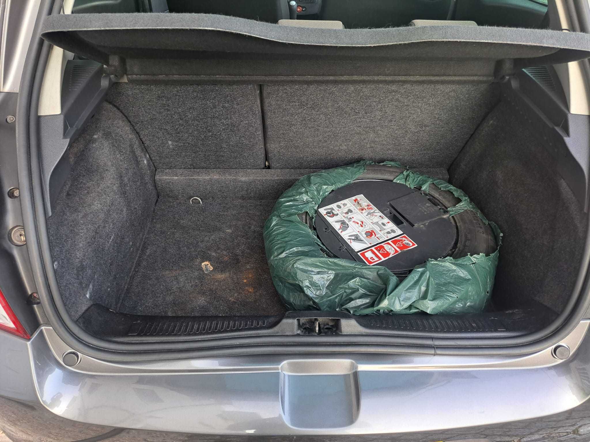 Renault Clio III 16V