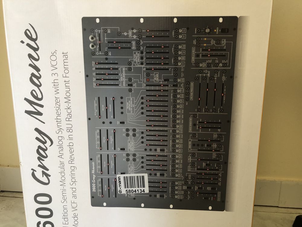 behringer 2600 versão especial gray meanie