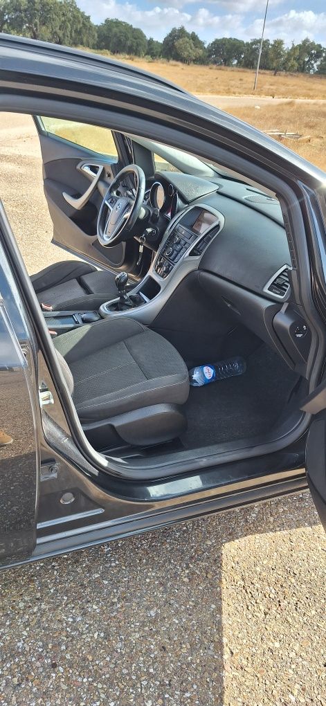 Opel astra j sport tourer