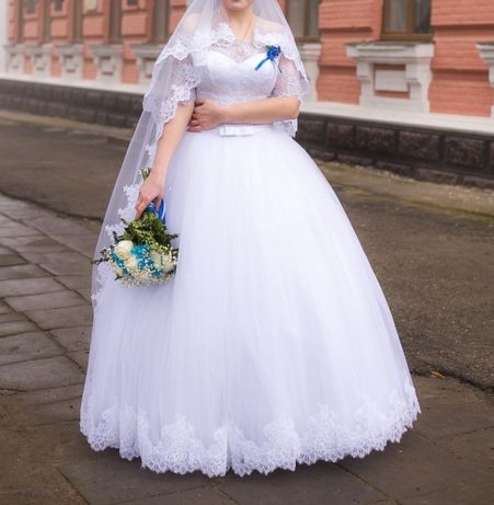 Продам весільну сукню )