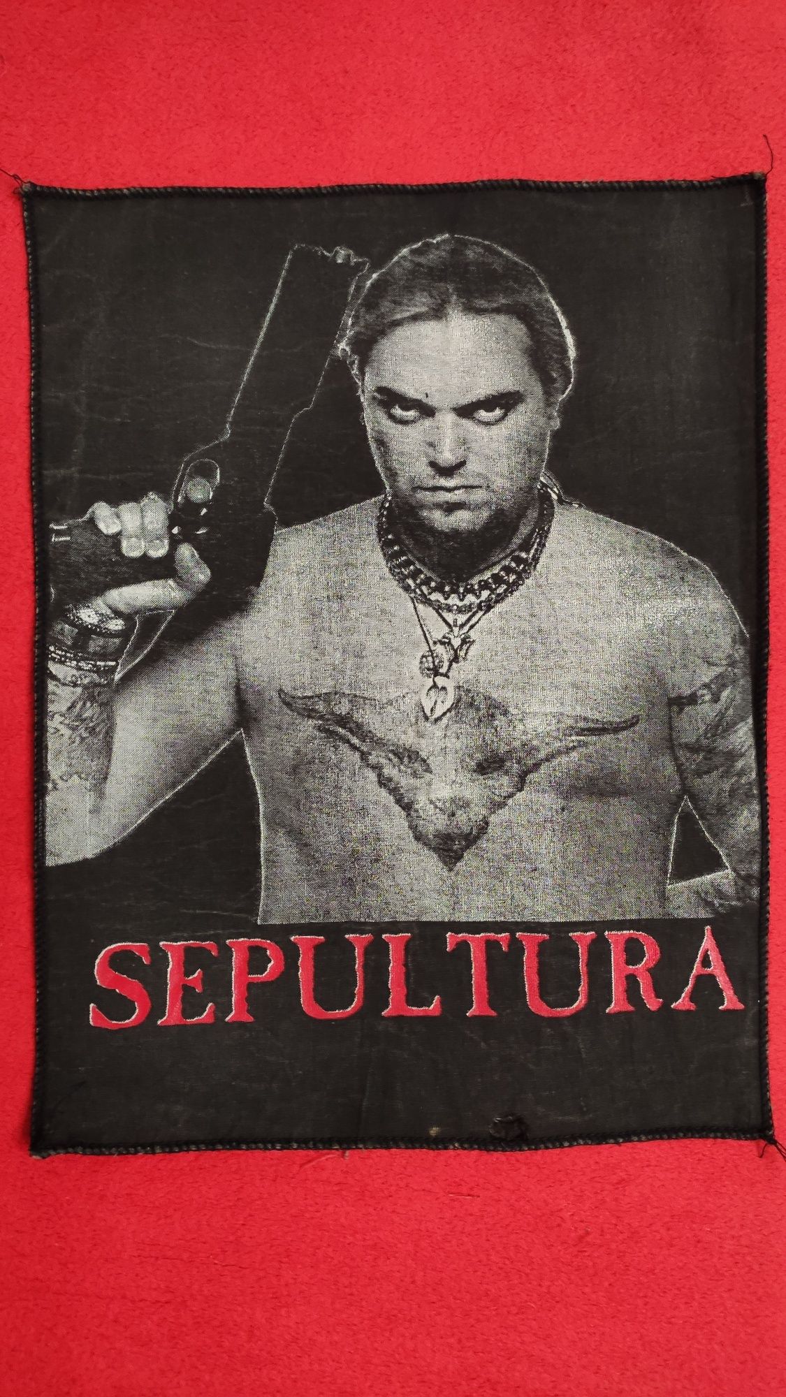 Логотип  группы Sepultura и Limp Bizkit