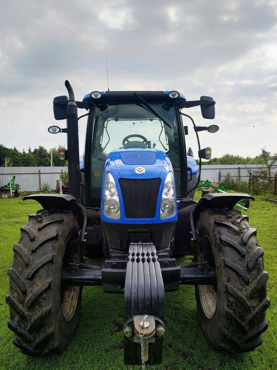 Продам трактор New Holland Т6050