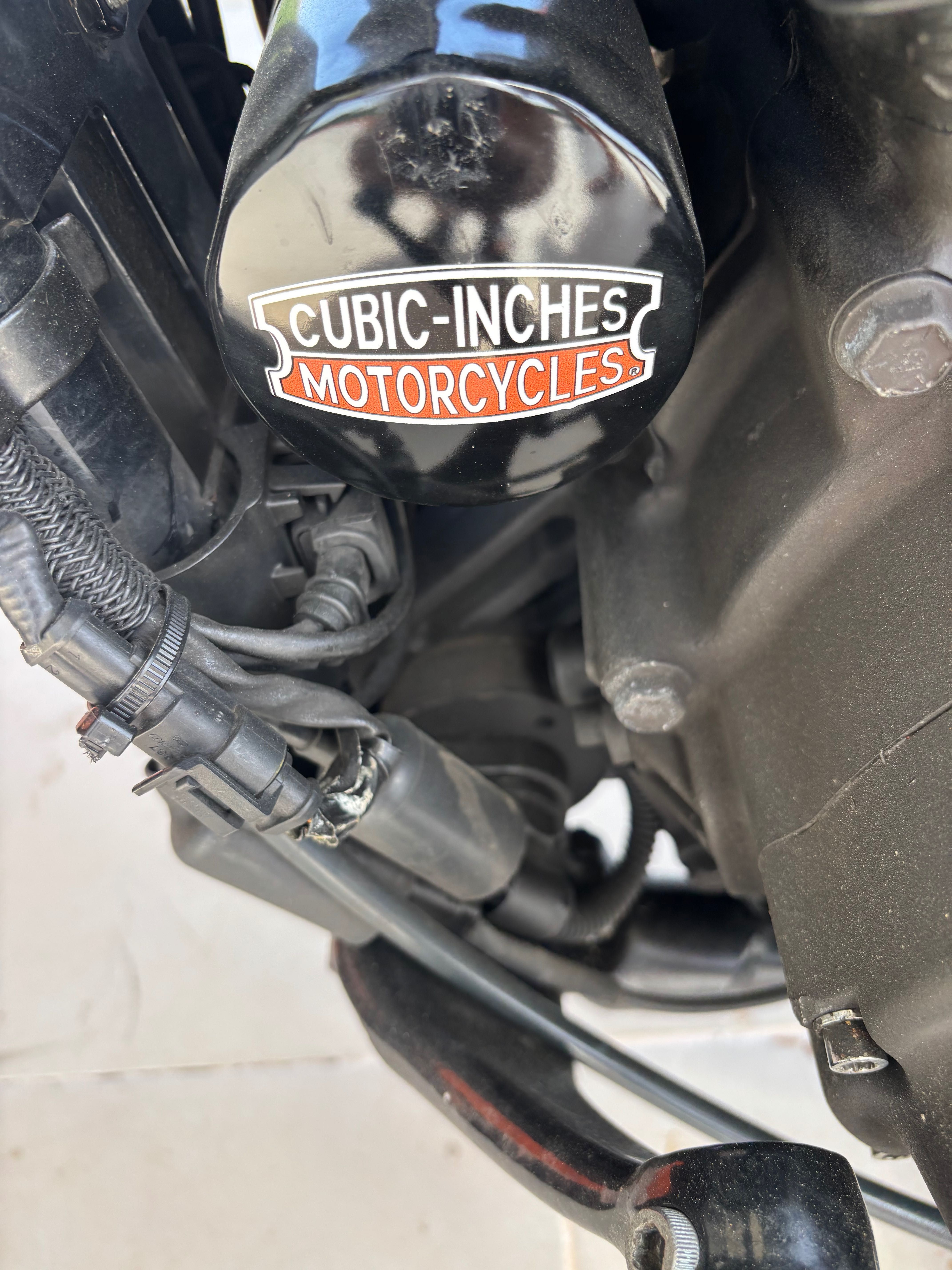 Vendo mota nova , como se pode ver nas fotos. .