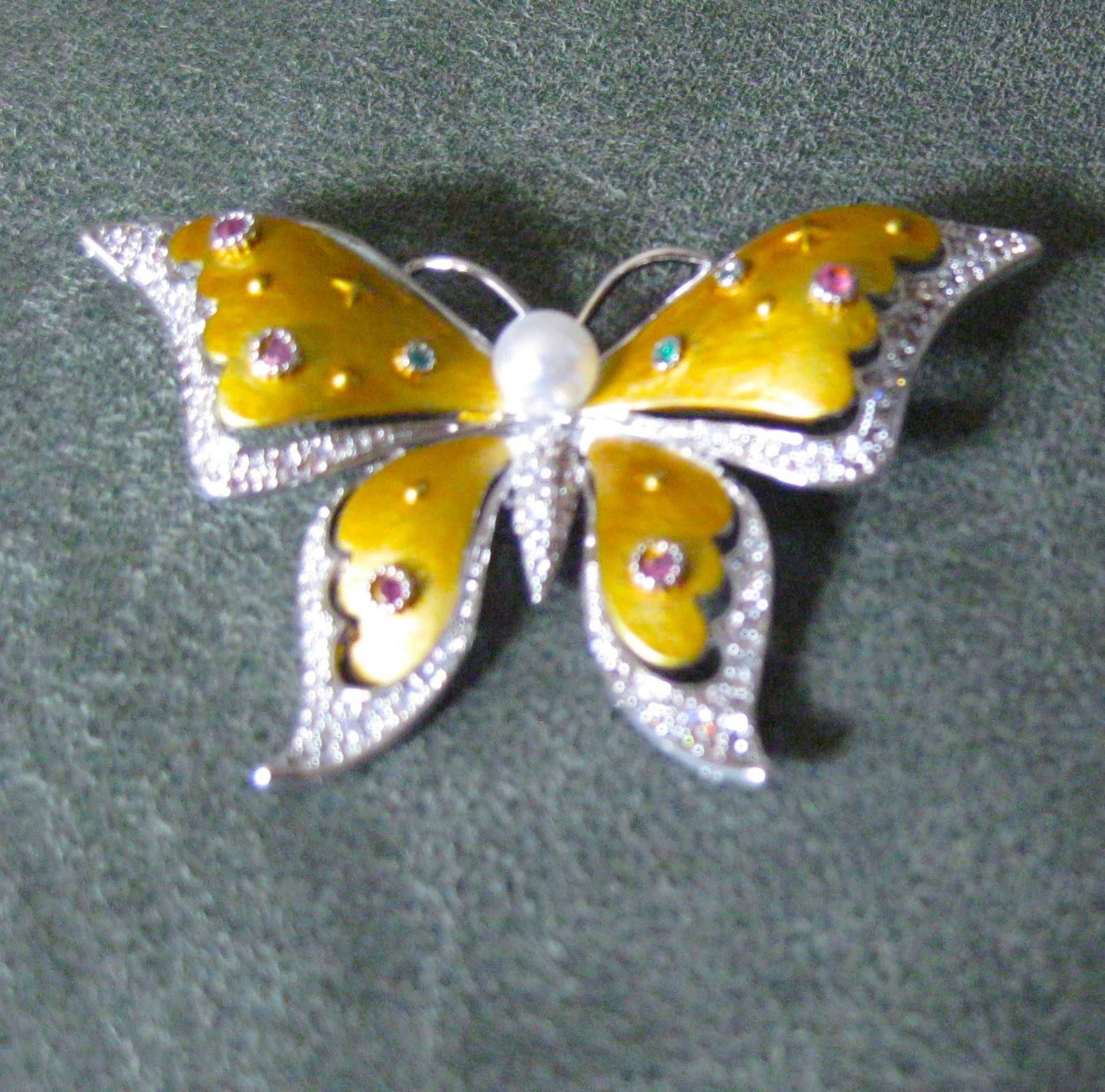 Alfinete / Broche / Pregadeira Borboleta Dourada NOVO