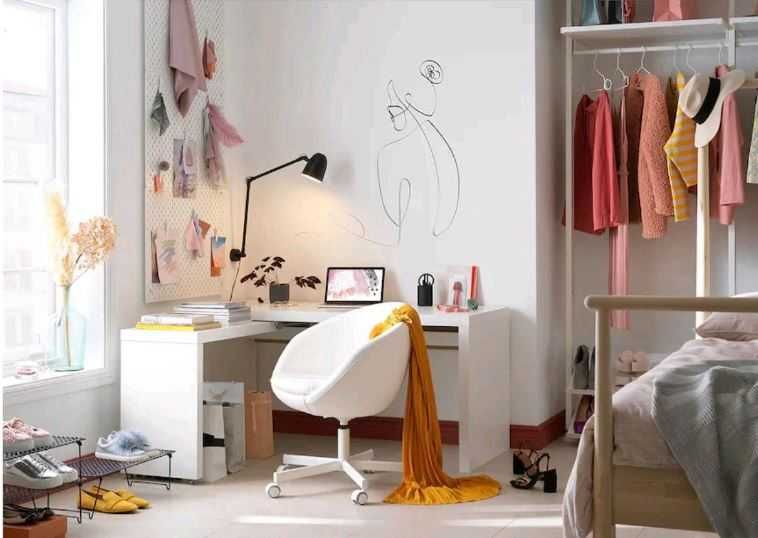Secretária Branca com Painel Extraível 151x65cm, Muito Espaçosa