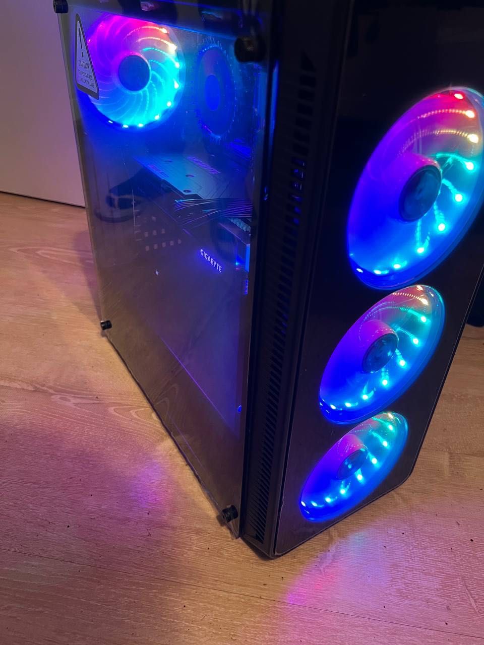 PC GAMING i5-14400F 64GB RAM AMD RX 7600XT 16GB SDD 1TB (novo)