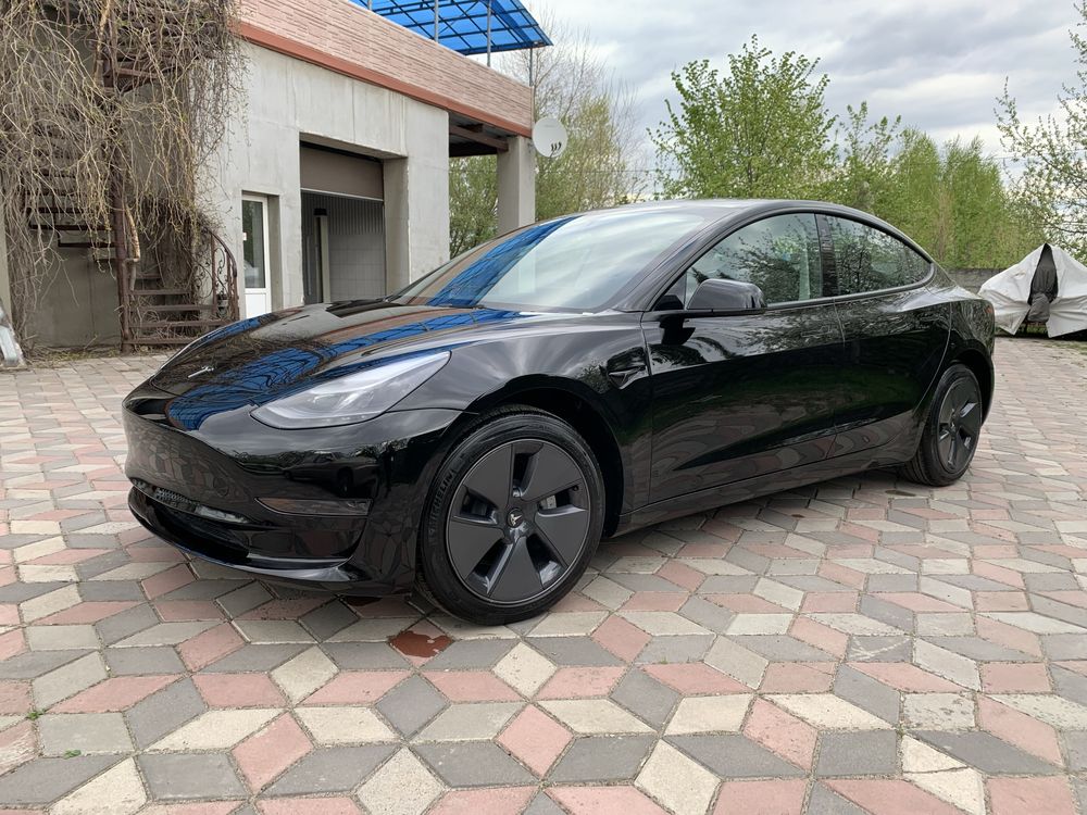 Tesla Model 3 07/23р Пробіг 123км