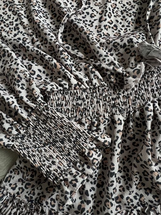 Жіноча   сукня