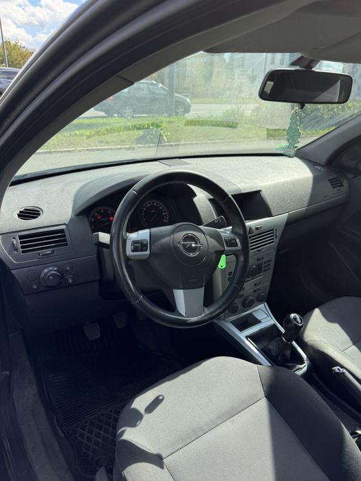 Opel Astra 1.6 benzyna 2011r - ZADBANA - Raty - Dostawa pod DOM