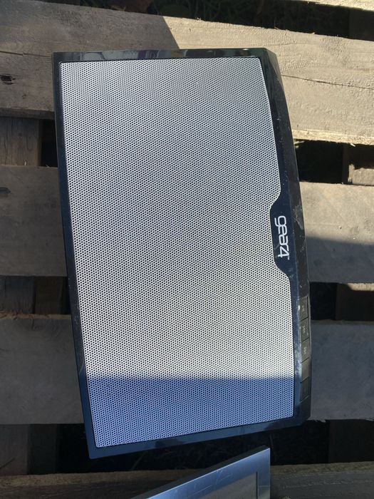 Duży zakurzony głośnik gear4 na iphone ipod starszy a tez wejsxie uniw