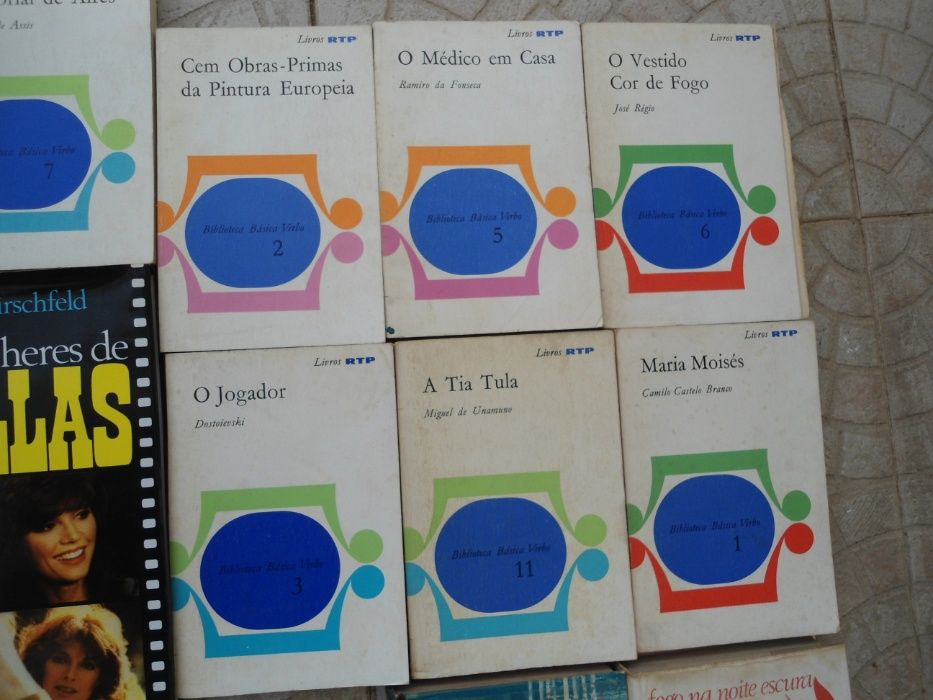 Livros lote de 38 unidades, posso vender separadamento.