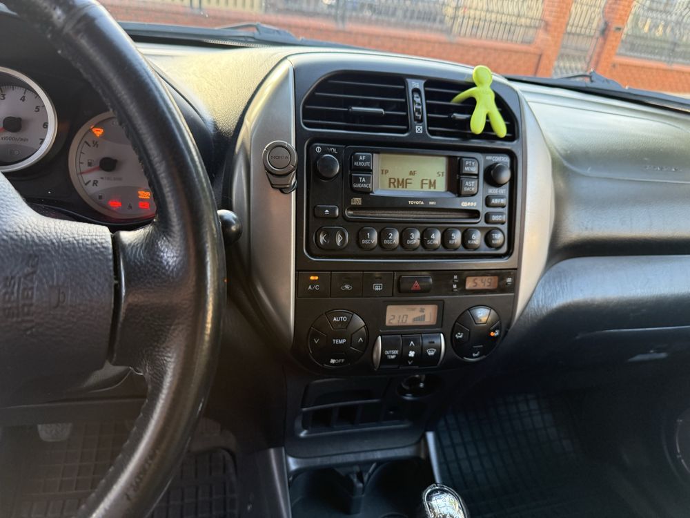 Toyota RAV4 II 3D 2.0 D4D 2004 Zadbana Warta Uwagi