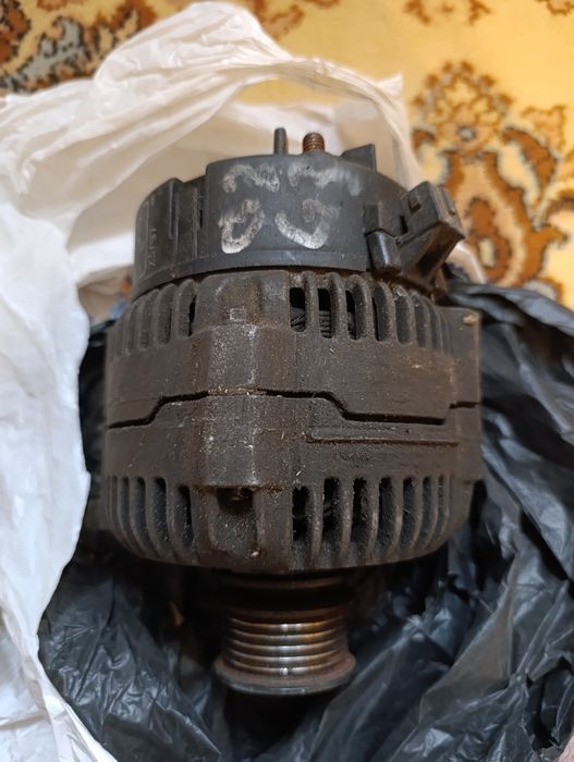 Генератор Volkswagen Golf 3