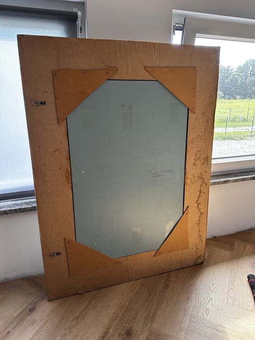 LUSTRO w stylowej ramie