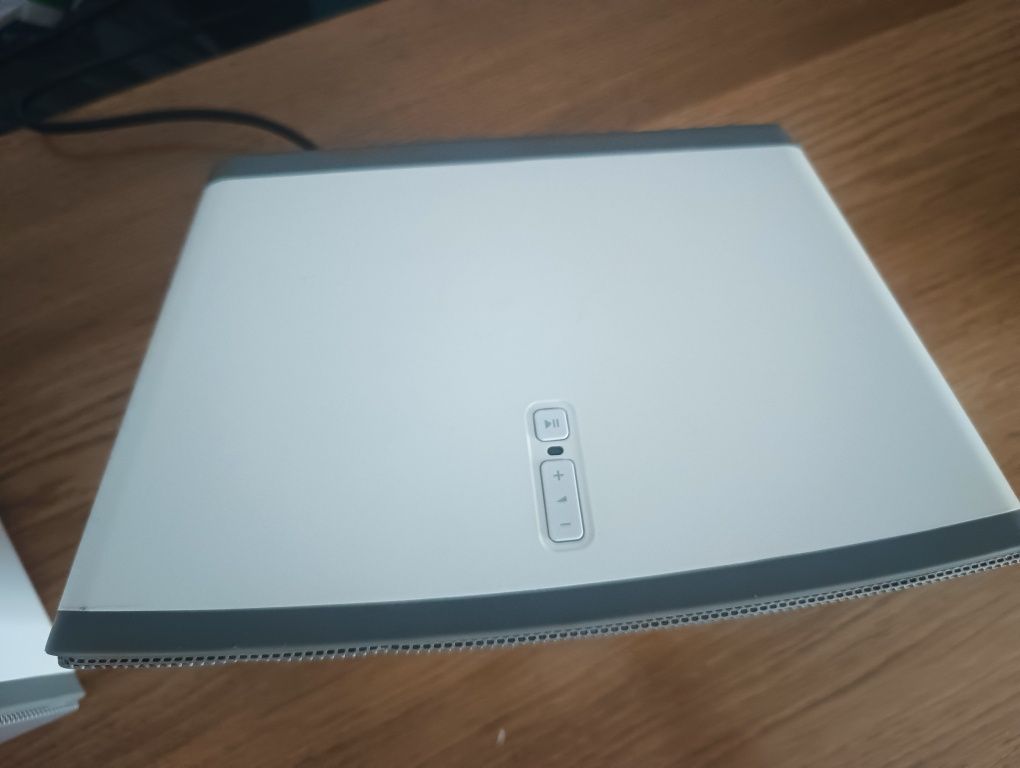 3 x Sonos Play 3