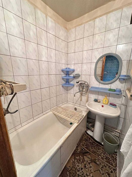 Продам 2-кімнатну квартиру на Набережній Перемоги, м. Дніпро