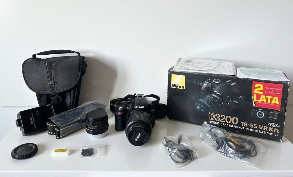 Nikon D3200 + obiektyw AF-S DX NIKKOR 18-55mm VR (stan bardzo dobry)
