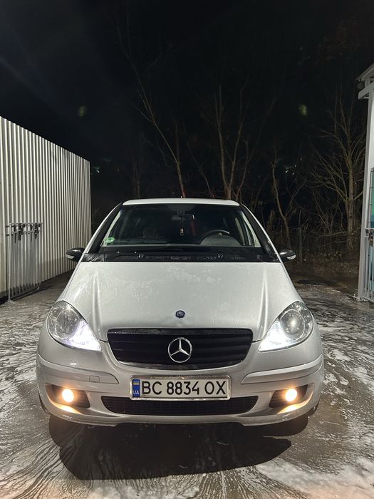Мерседес А180 по низу ринку