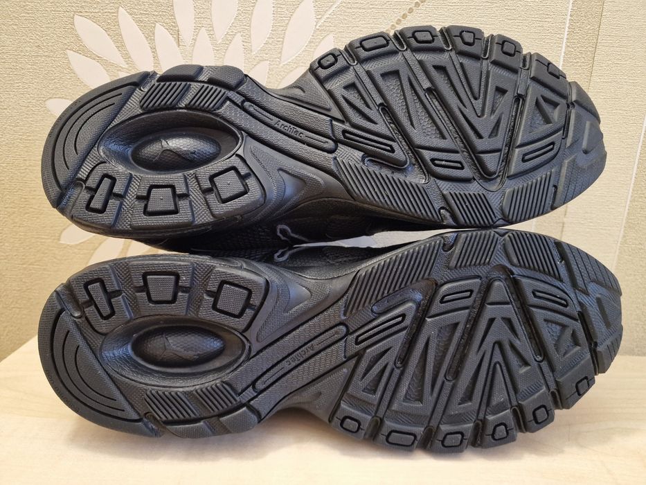 Чоловічі кросівки Puma Axis оригінал розмір 42