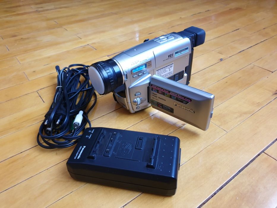 Видеокамера Panasonic NV-VZ1