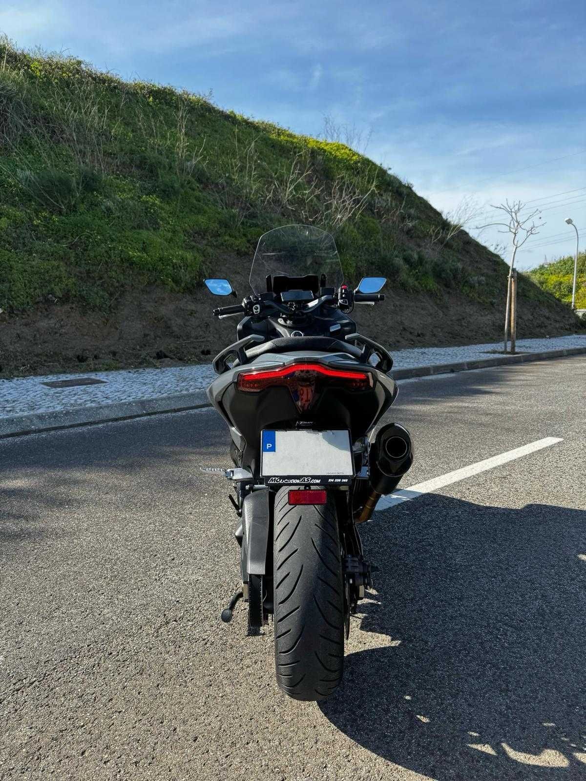 YAMAHA T-MAX 560 TECH MAX/ NARDO GREY