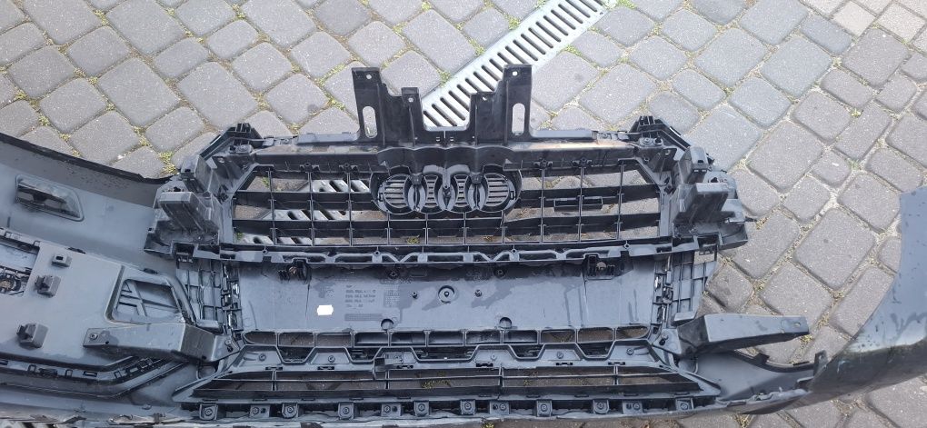 Zderzak Audi Q3 lift 2018 rok wersja s-line USA