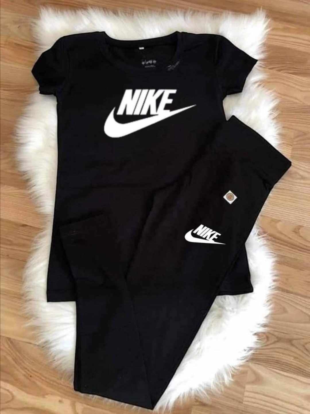 Komplety damskie Nike