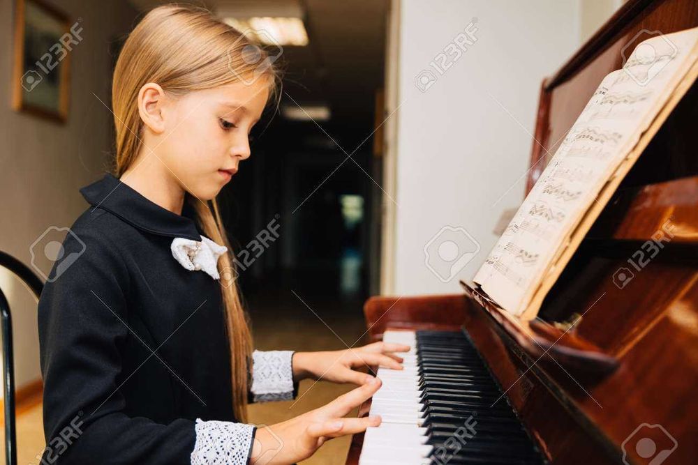 Aulas particulares de Piano aos sábados de manhã em Linda-a-Velha