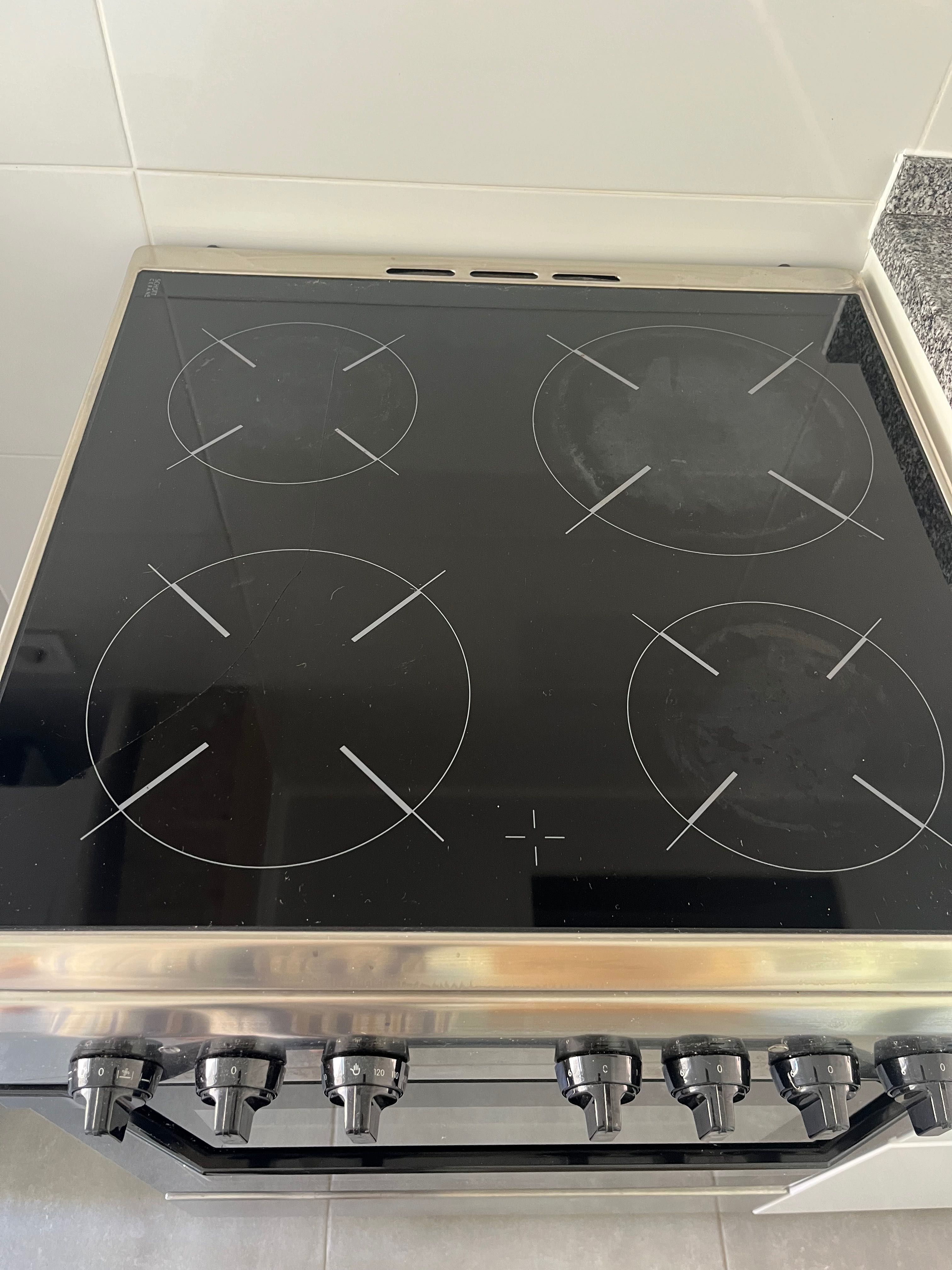 Fogão elétrico Indesit