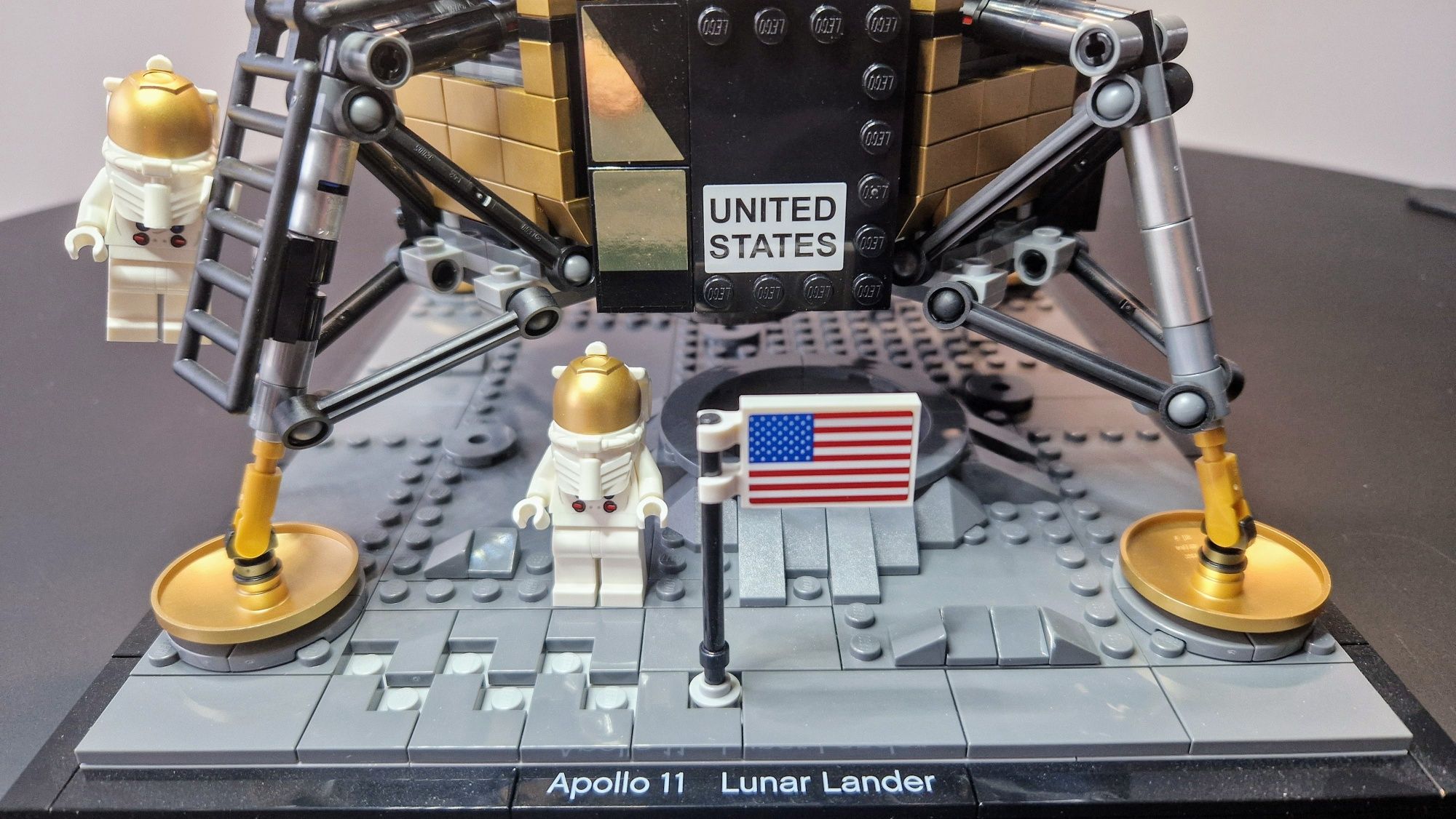 LEGO Creator NASA Apollo 11, Lunar Lander