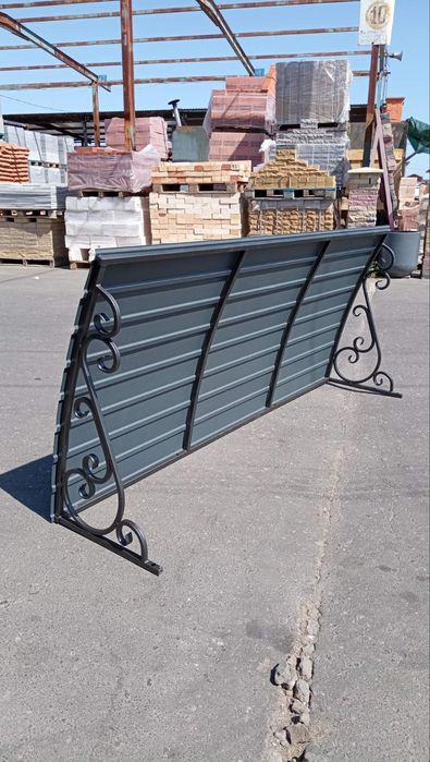 Продам козырек над дверью