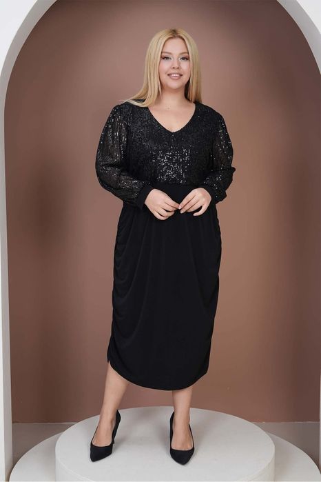 Elegancka sukienka plus size błyszcząca odcinana święta sylwester