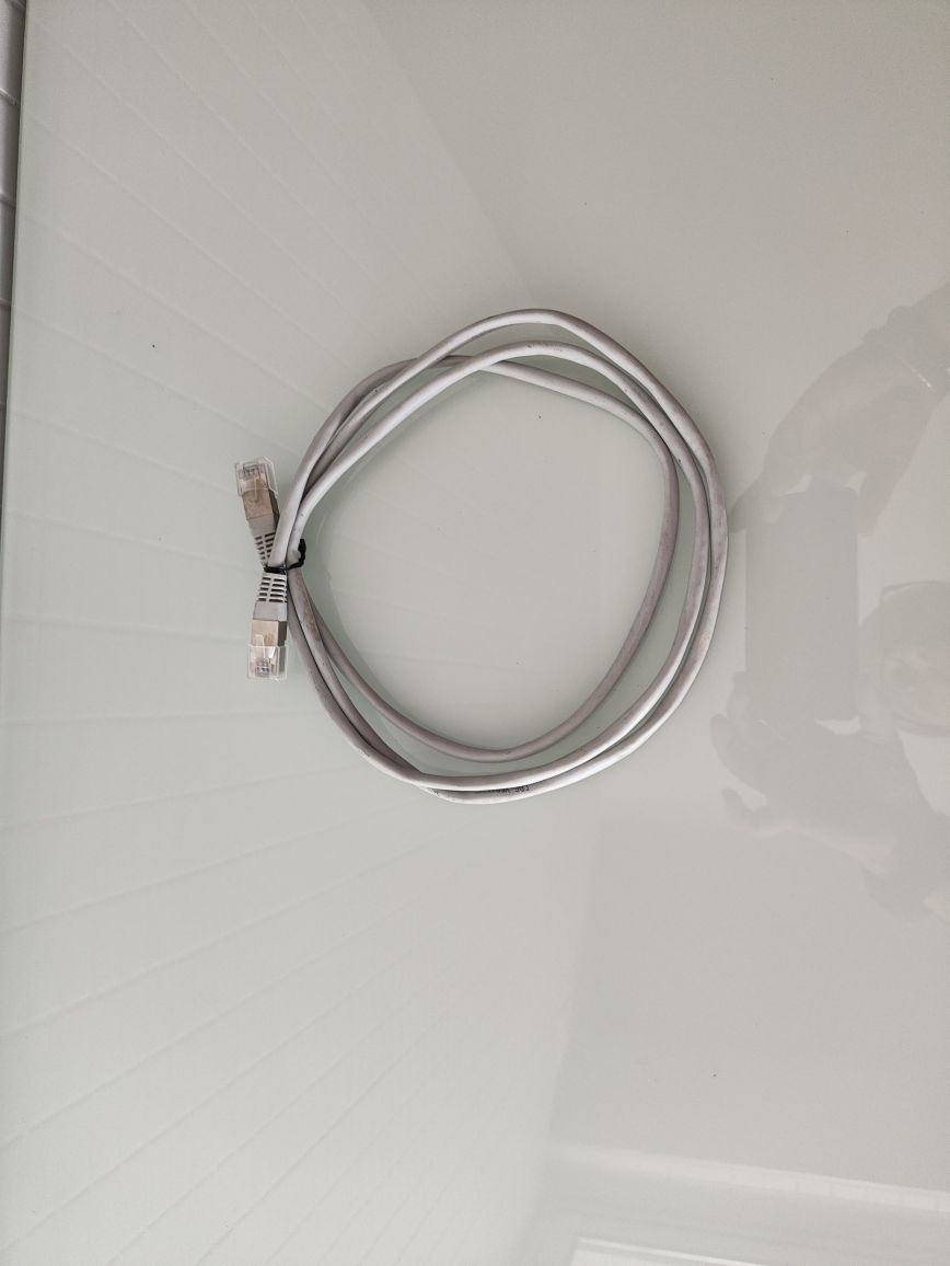Cabo de rede ethernet gigabit HAMA, com 1,65 metros.