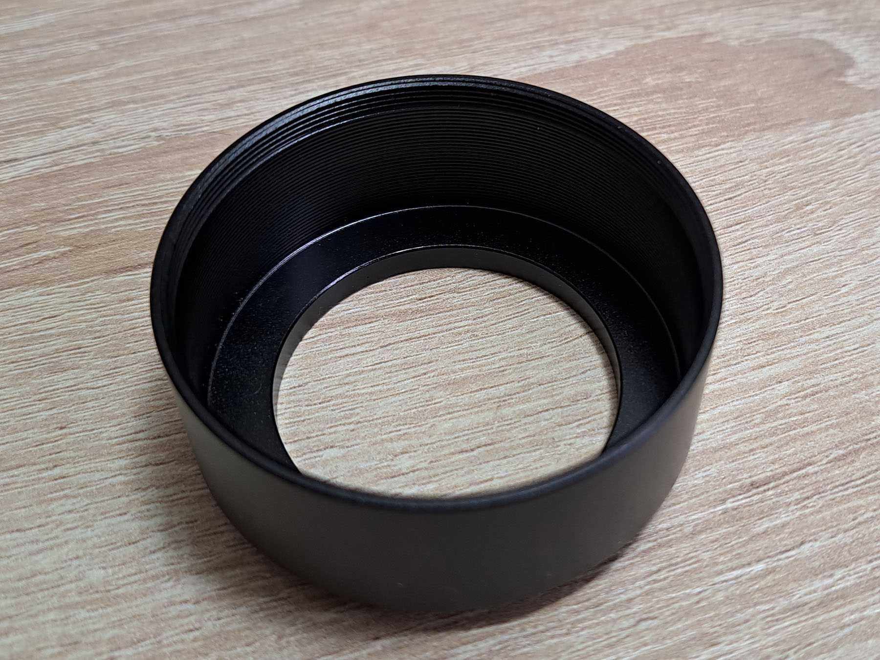 Osłona obiektywu 40.5mm