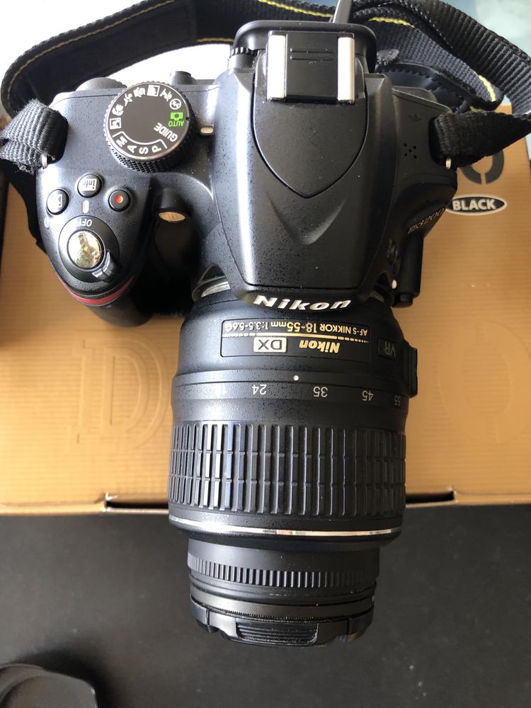 Pack: Nikon D3200 + 2 objetivas + extras