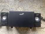 Subwoofer i dwa głośniki Genius