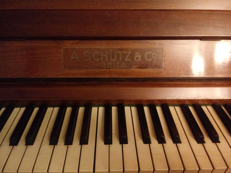 Zabytkowe Pianino A. Schutz & Co.Brieg