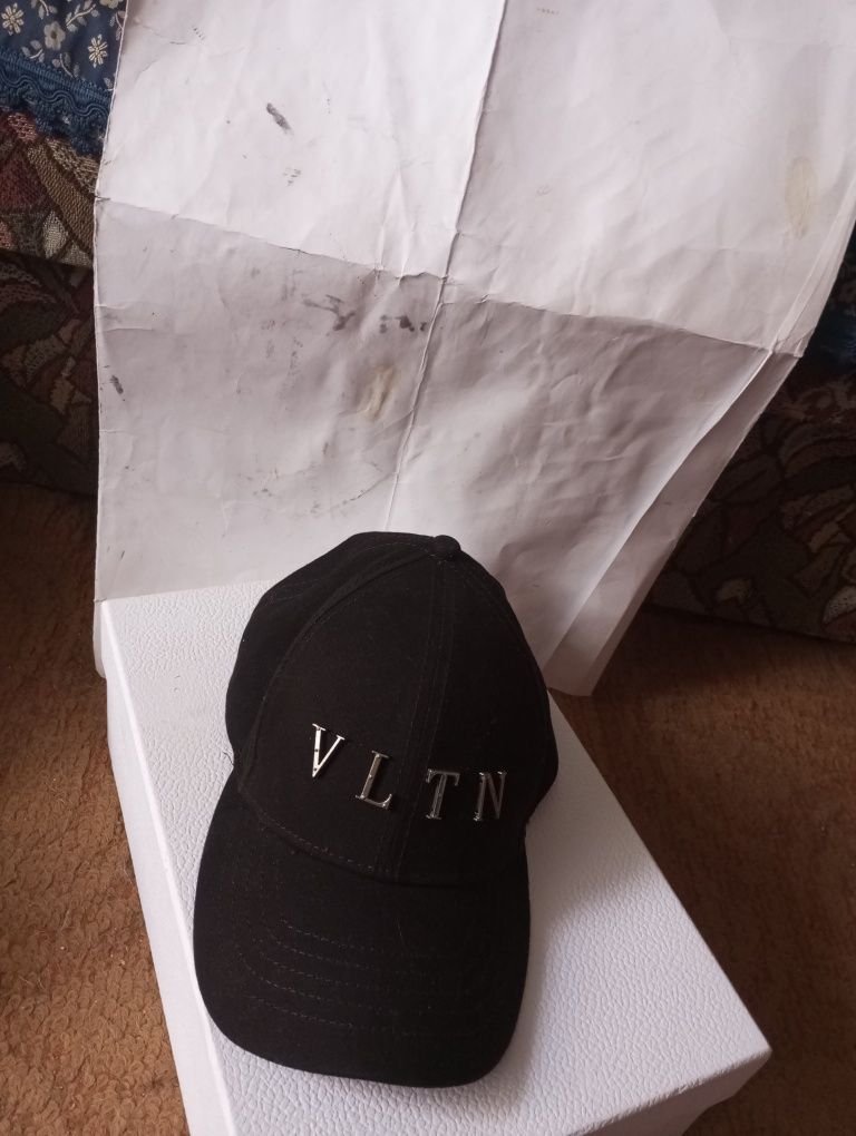 Кепка бейсболка Valentino р.M Италия