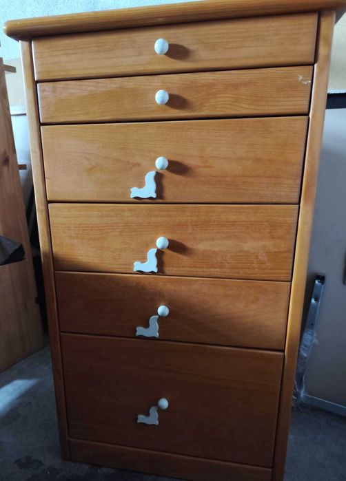 Cómoda de quarto de madeira maciça para criança