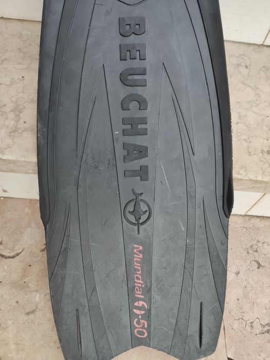 Barbatana Beuchat Mundial 1.50 (apenas uma)