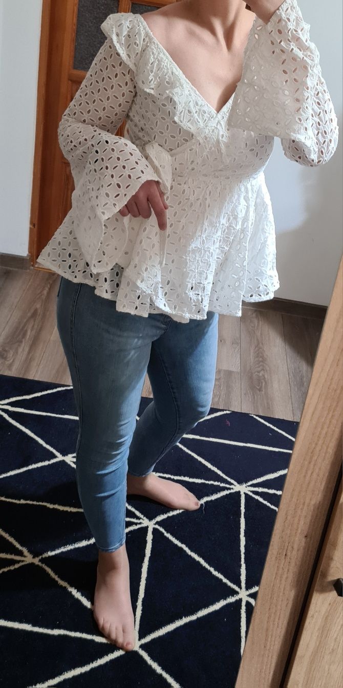 Cudna piękna biała bluzka wiązana bluzeczka bardzo elegancka