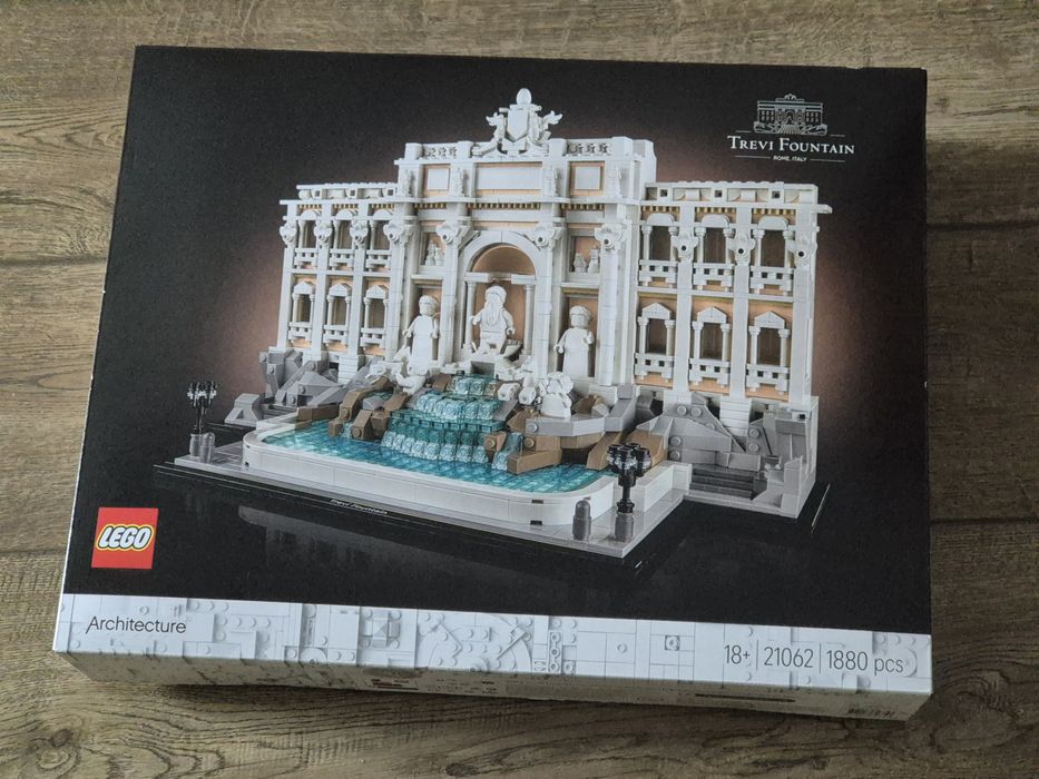 Fontanna di Trevi Lego 21062
Architecture

Aver