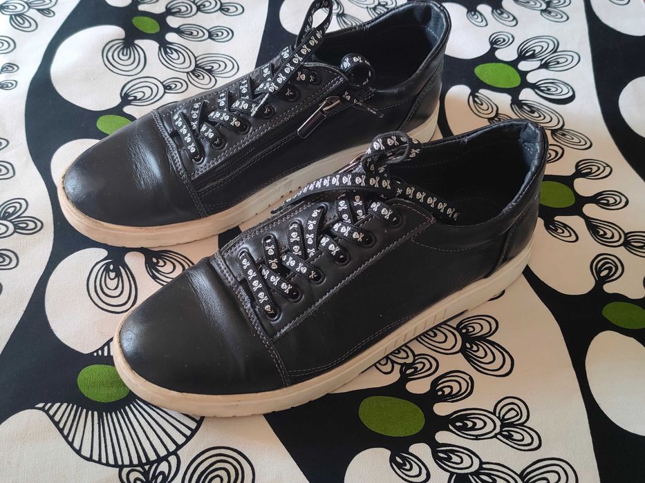 Кроссовки кожаные черные Stepin. Размер 39. 25-25,5см