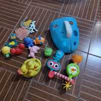 Іграшки для дітей у ванну