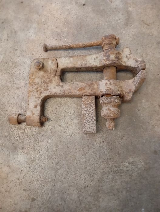 Vendo estes torno muito bonito bom estado