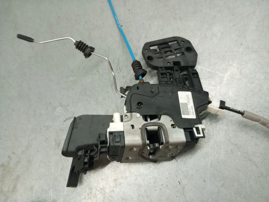 Fechadura / fecho porta frente esquerdo MERCEDES-BENZ Classe A (W176)