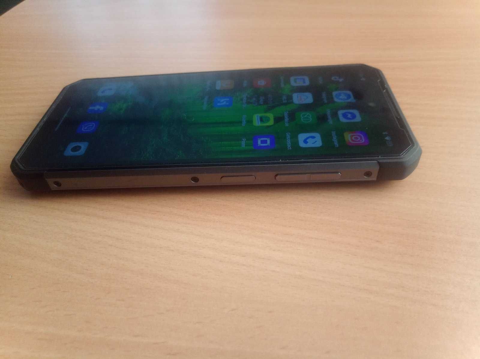 Захищений смартфон Oukitel WP27